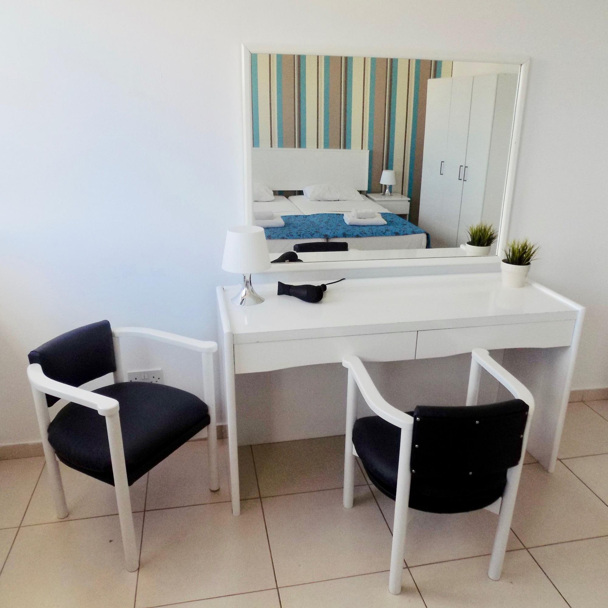 Margarita Napa Apartments Ajía Nápa Eksteriør bilde
