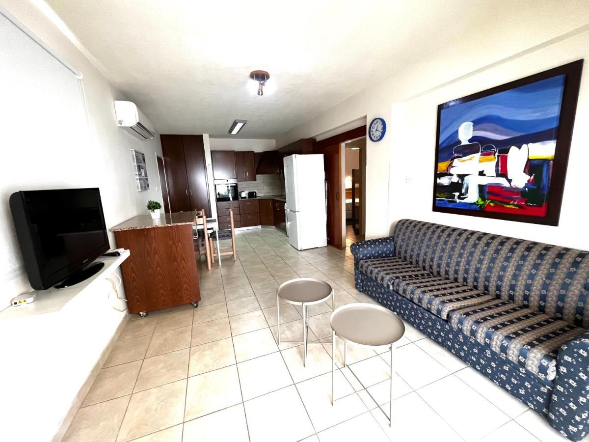 Margarita Napa Apartments Ajía Nápa Eksteriør bilde