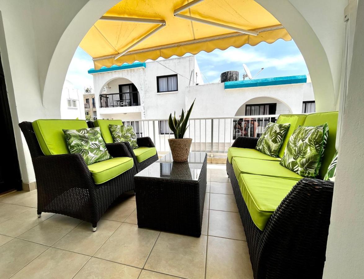Margarita Napa Apartments Ajía Nápa Eksteriør bilde