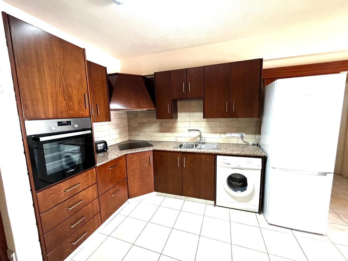 Margarita Napa Apartments Ajía Nápa Eksteriør bilde