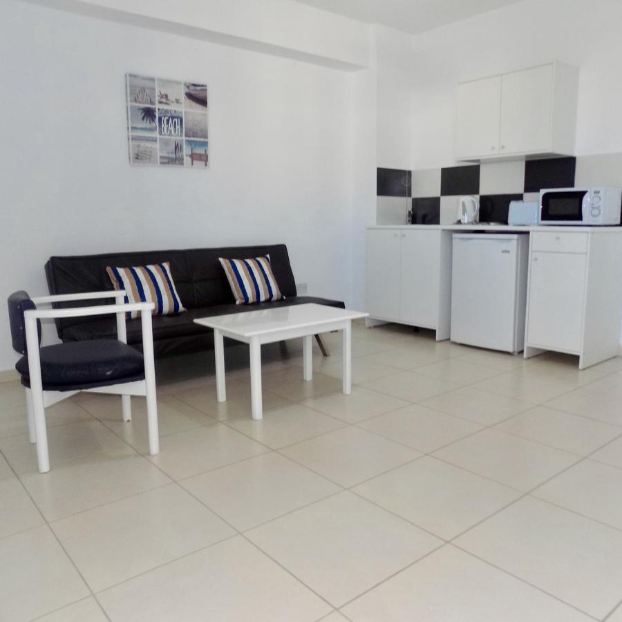 Margarita Napa Apartments Ajía Nápa Eksteriør bilde